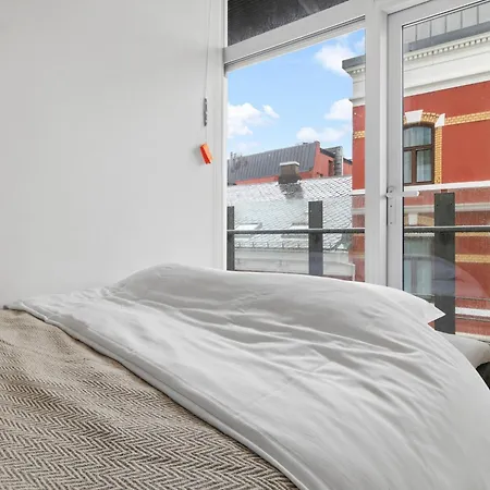 Nh9 - Corner Haven In Center