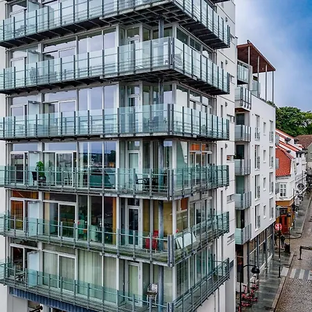 Nh9 - Corner Haven In Center *