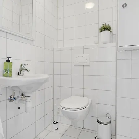 Nh9 - Corner Haven In Center *