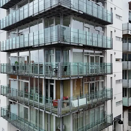 Nh9 - Corner Haven In Center