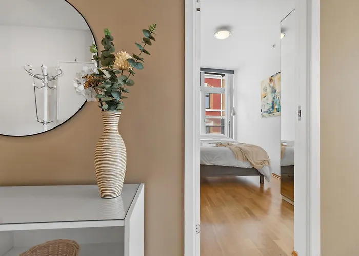 Nh9 - Corner Haven In Center