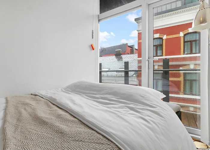 Nh9 - Corner Haven In Center